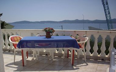 Appartements Anthony - 50m from the beach & parking: A3(2+1), A4(2+1) Zadar - Riviera de Zadar 