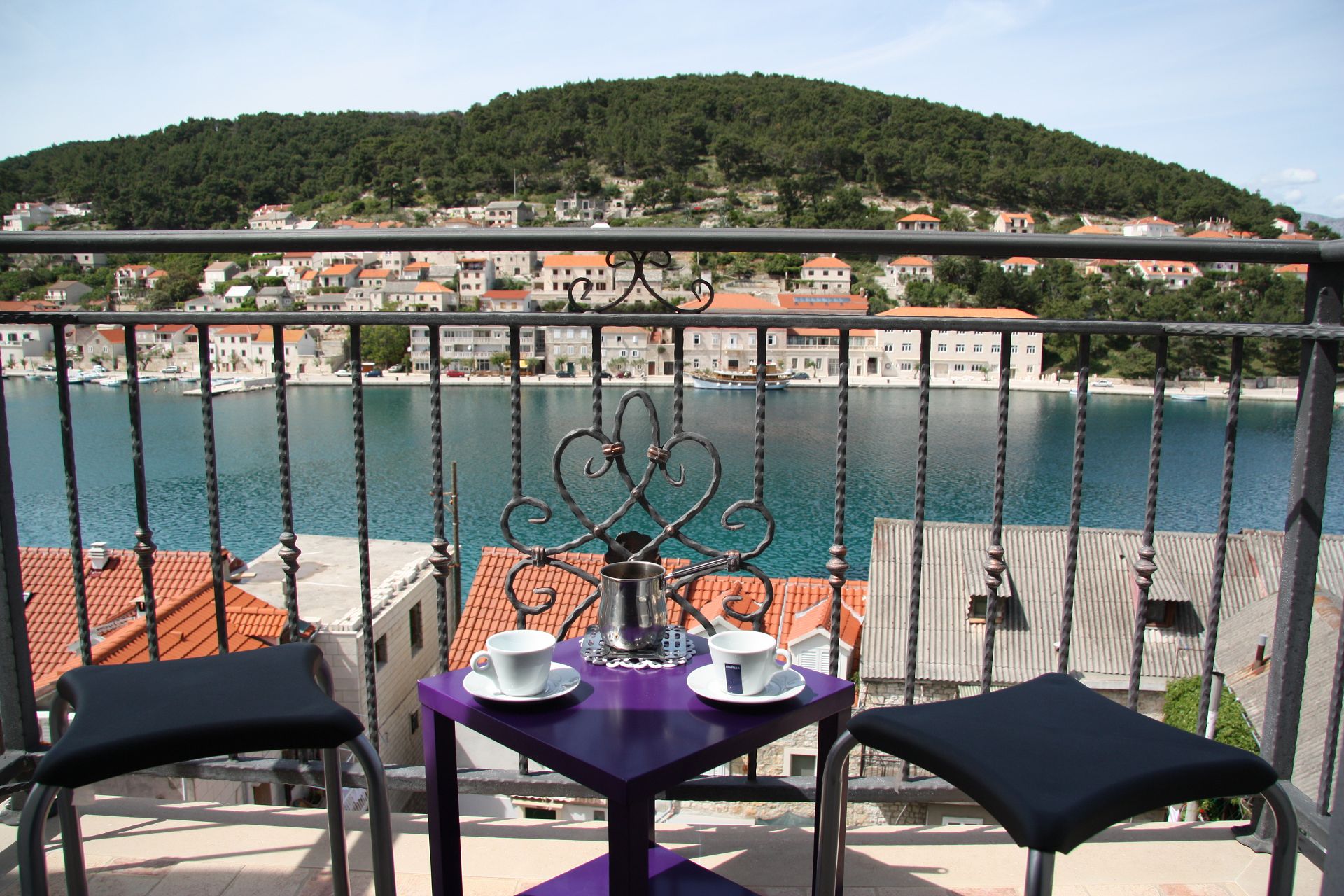Appartements Branka - nice apartment with stunning view: A1(3) Pucisca - Île de Brac 